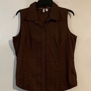 St. John's Bay Dark Brown Sleeveless Button Down Shirt